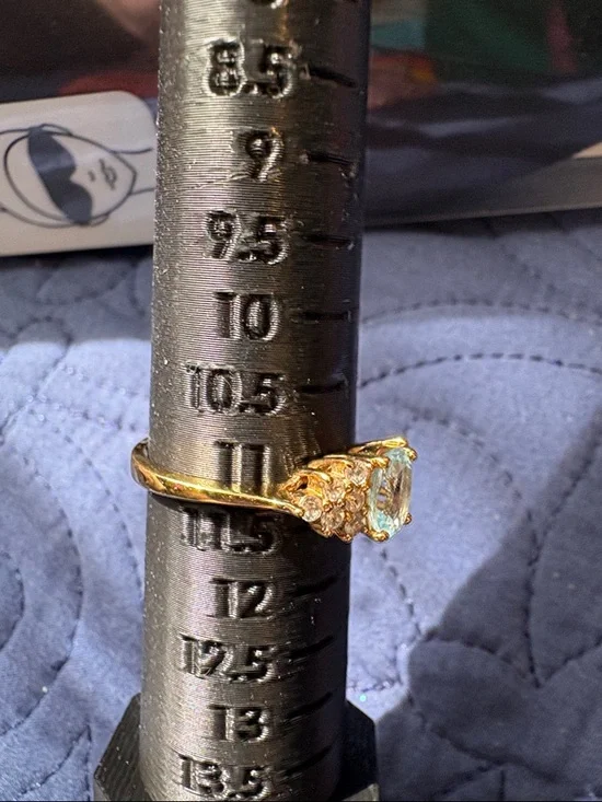 Gold Aquamarine and White Topaz Cluster Ring - Elegant Women’s Jewelry - Picture 3 of 3